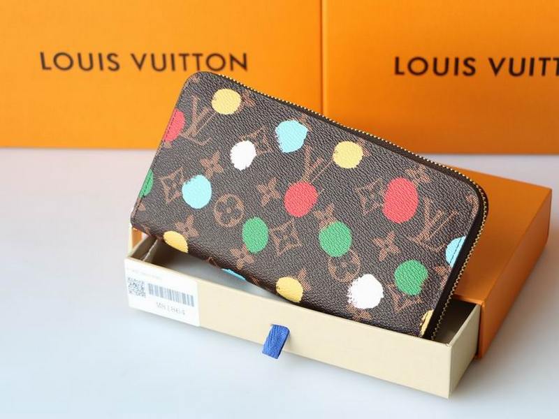 LV Wallets 142